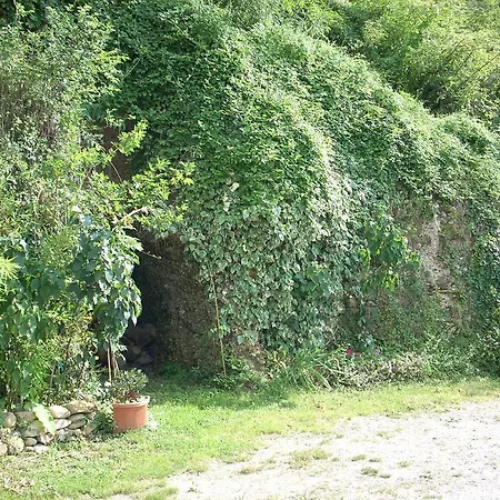 Le Grotte Bed and breakfast